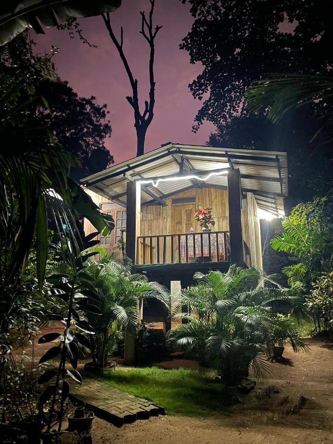 Ruk Sewana Villa Tree House Sigiriya Esterno foto