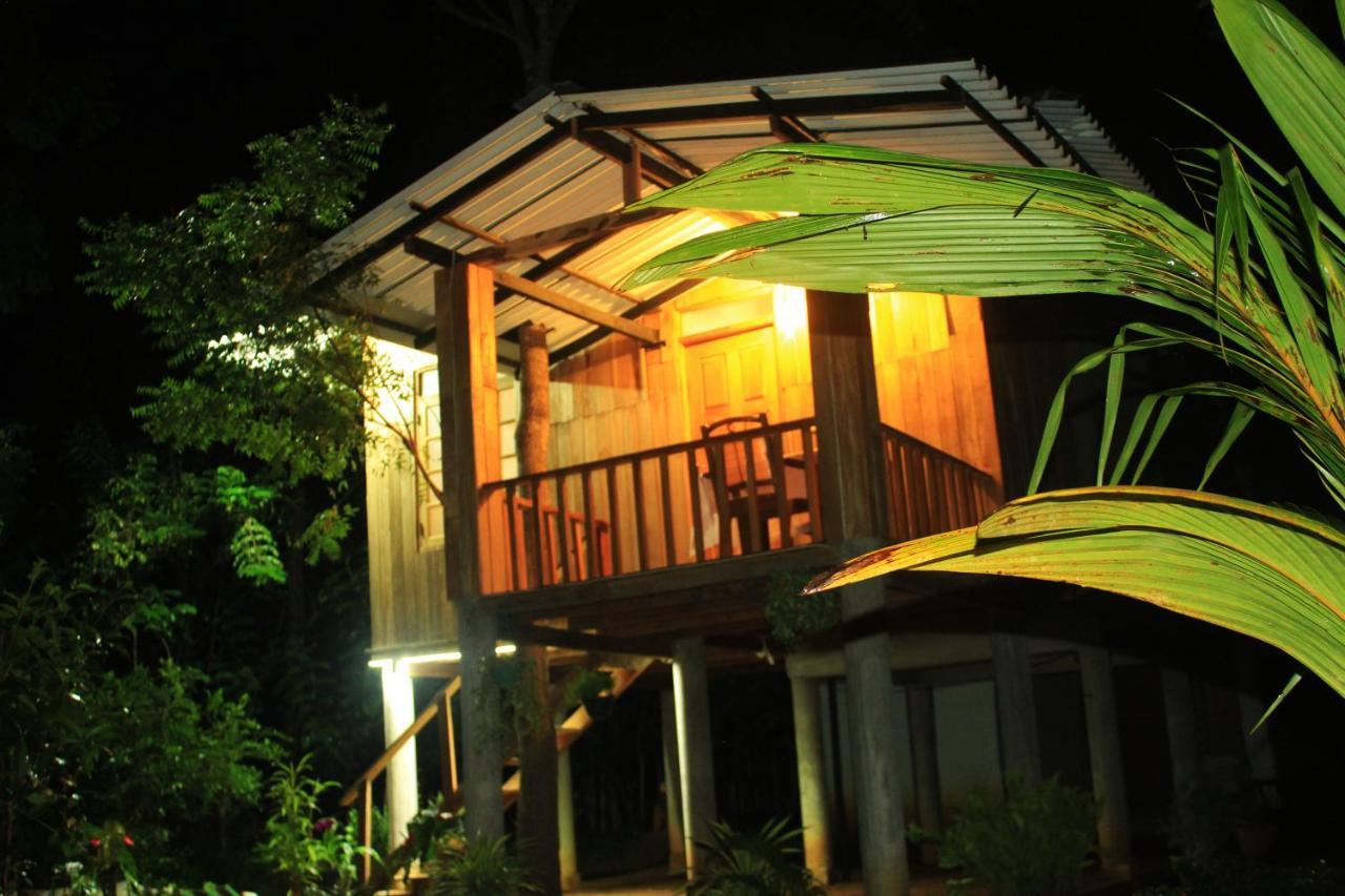 Ruk Sewana Villa Tree House Sigiriya Esterno foto